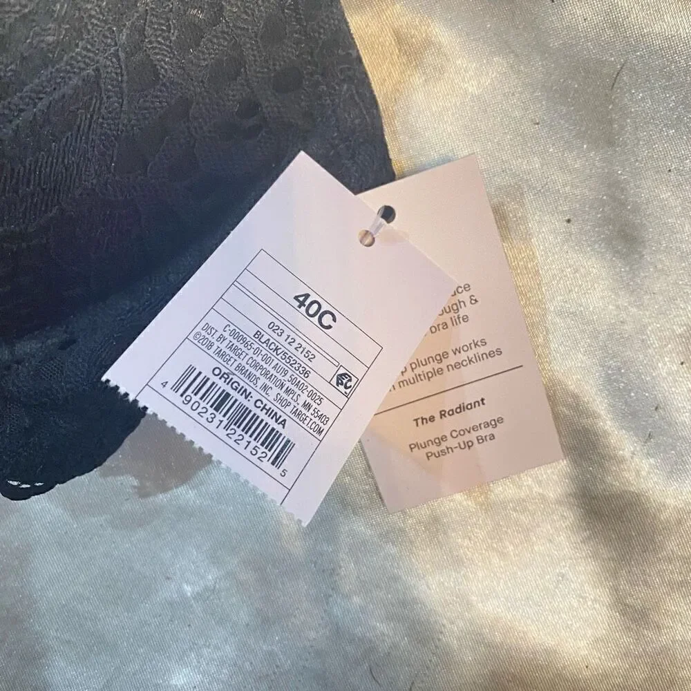 Auden NWT black size 40C the Radiant plunge cover push up bra black lace